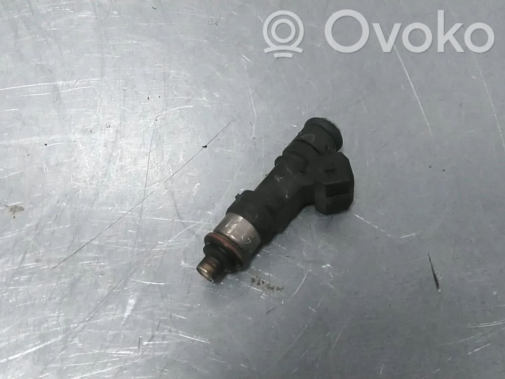 Ford Fiesta Fuel injector 