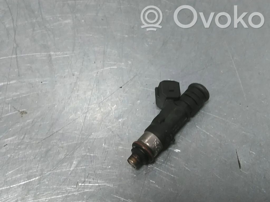 Ford Fiesta Fuel injector 