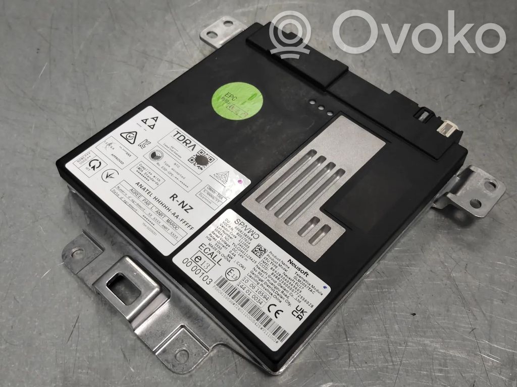 Volvo EX30 Head unit multimedia control 
