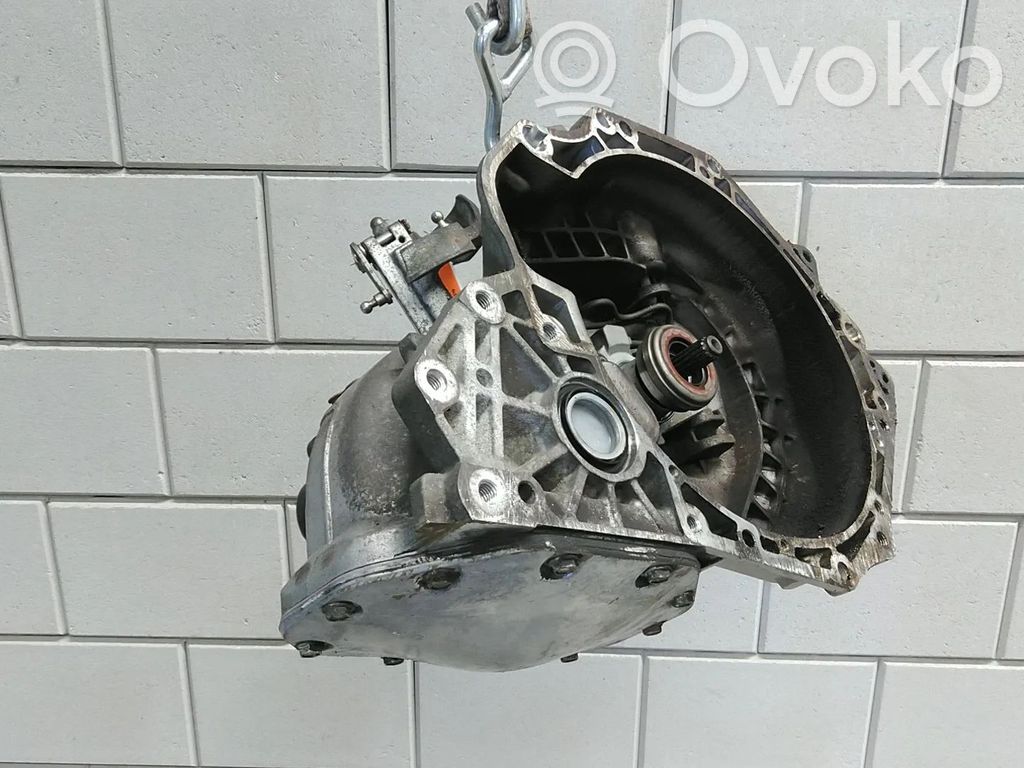 Opel Zafira B Mechaninė 5 pavarų dėžė 