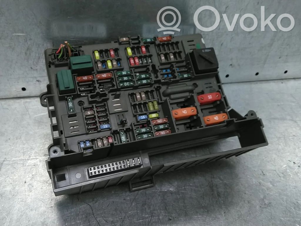BMW 1 E81 E87 Sulakemoduuli 