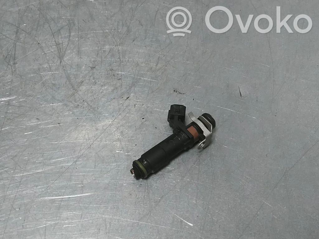 Renault Twingo II Wtryskiwacz paliwa 