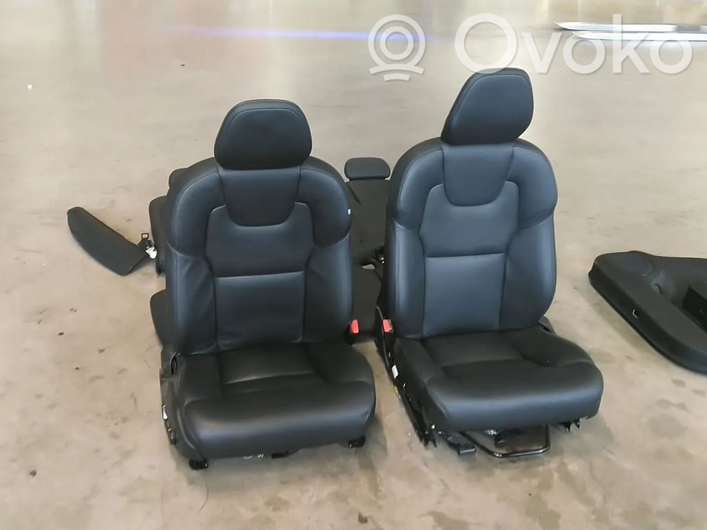 Interior set