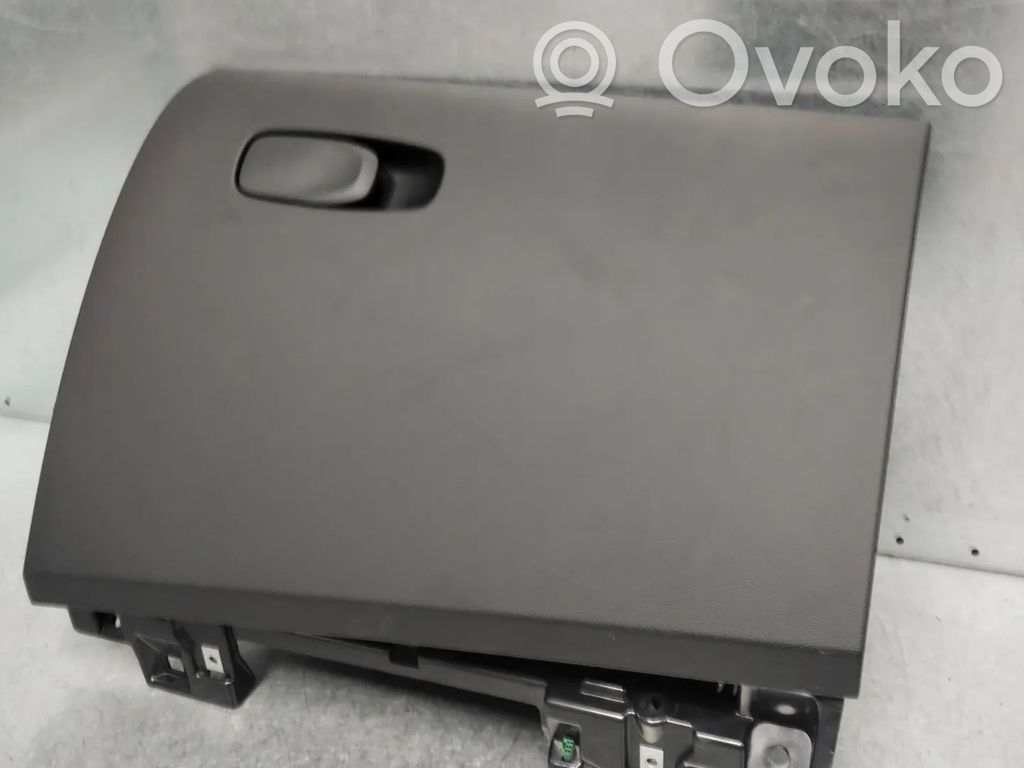 Volvo V60 Schowek deski rozdzielczej / Komplet 