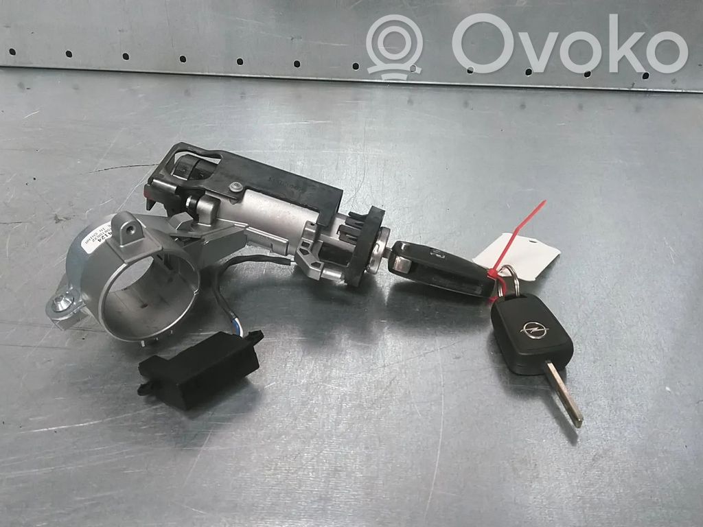 Opel Astra J Butuc cheie contact 