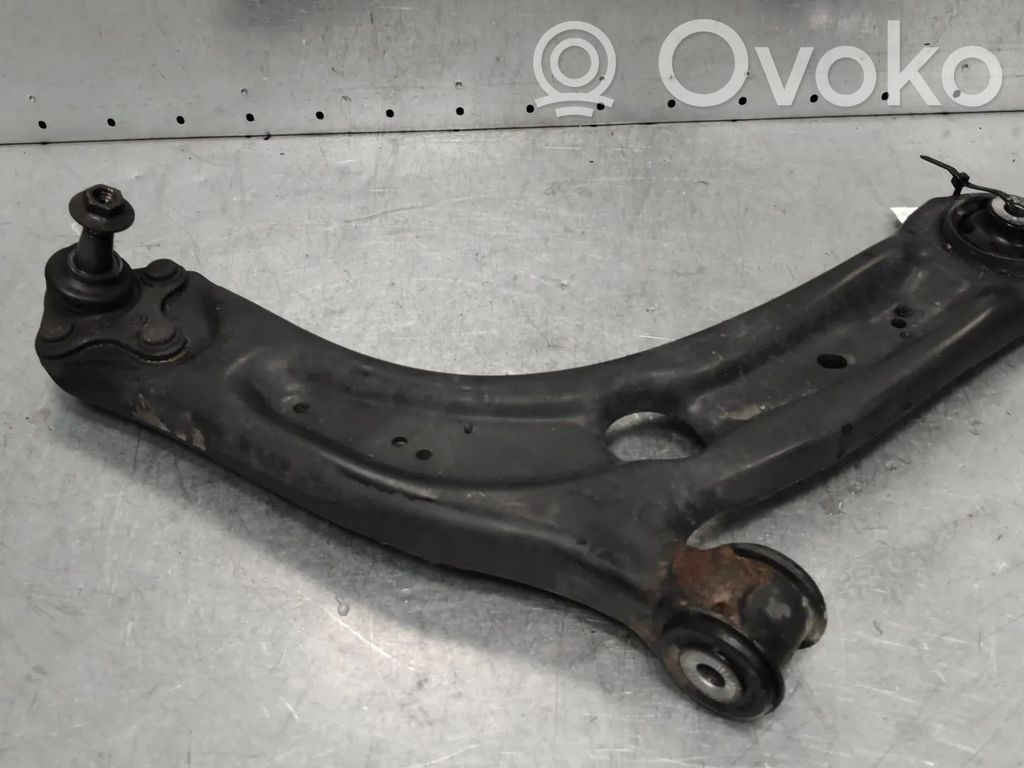 Volkswagen PASSAT B8 Basculă inferioară față 