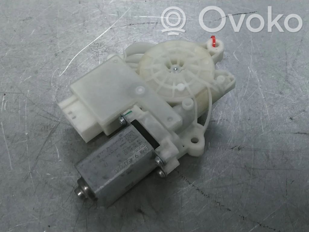 BMW X5 G05 Silnik regulatora szyby drzwi przednich 