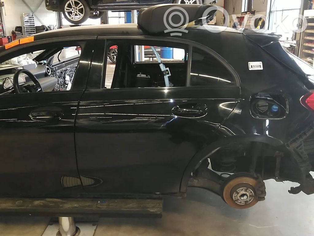 Mercedes-Benz A W177 Puerta trasera 