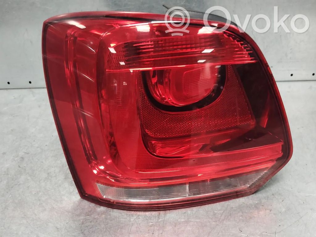 Volkswagen Polo V 6R Lampa tylna 