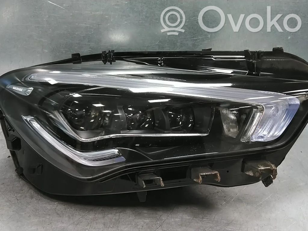 Mercedes-Benz CLA C118 X118 Faro/fanale