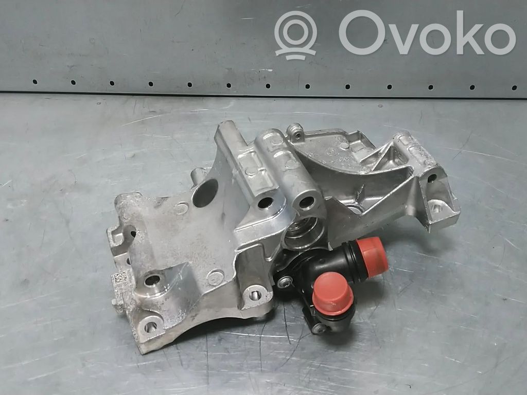 BMW 5 G30 G31 G38 Suport generator/alternator 