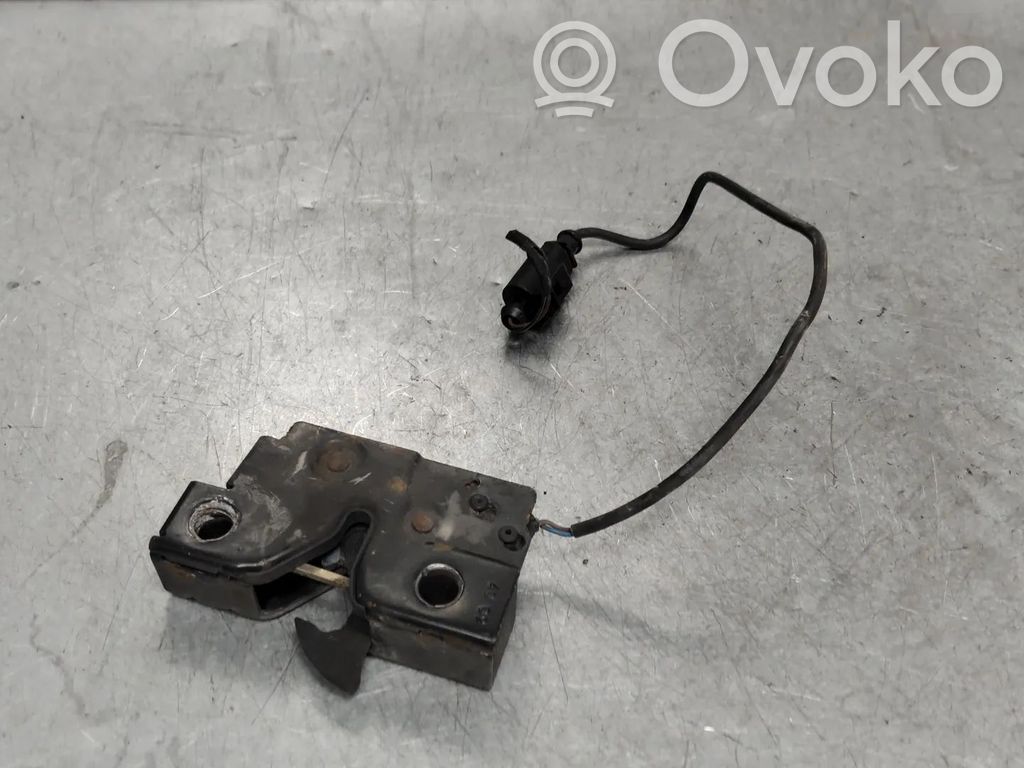 Volkswagen Polo V 6R Zamek pokrywy przedniej / maski silnika