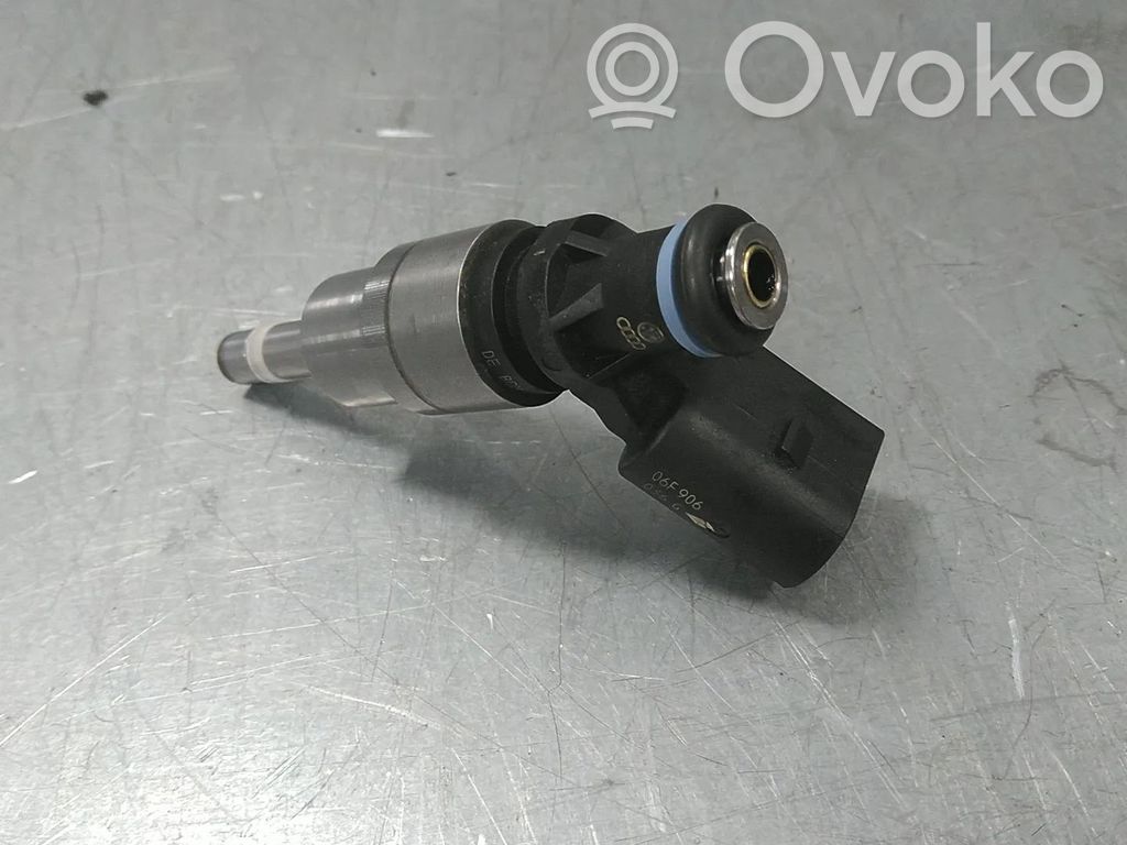 Audi A4 S4 B6 8E 8H Iniettore 