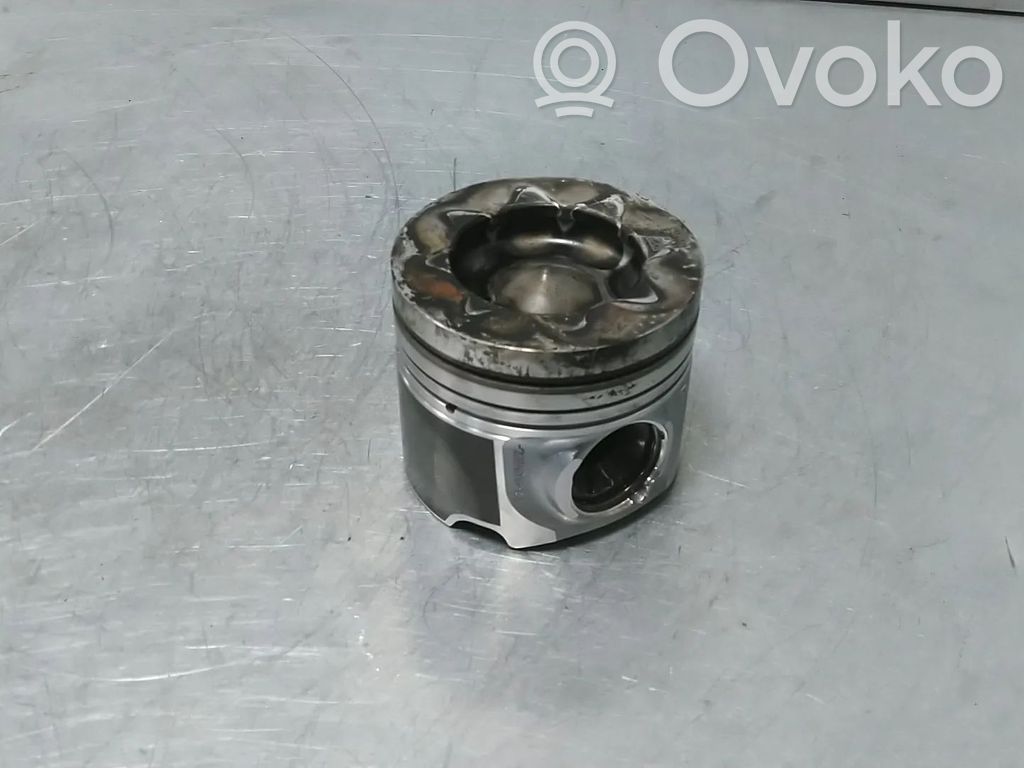Audi Q7 4M Piston 