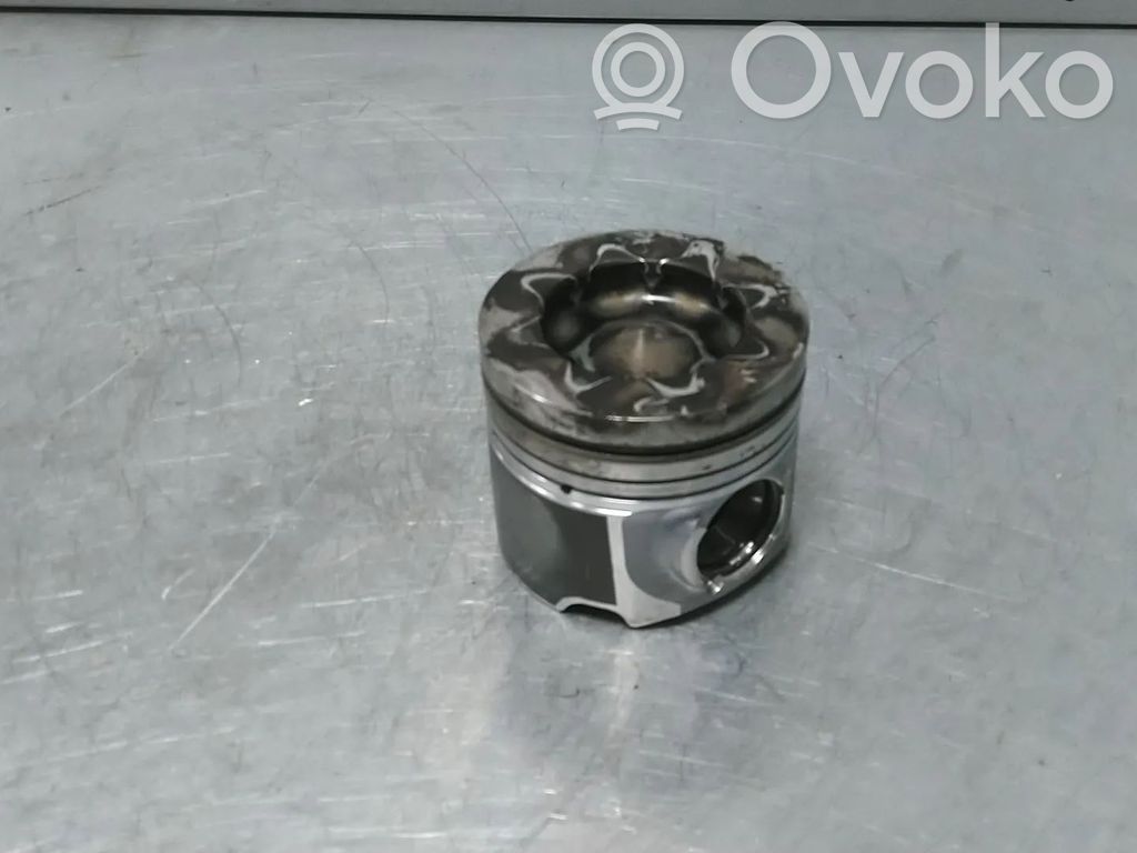 Audi Q7 4M Piston 