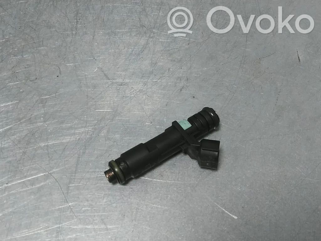 Volkswagen Fox Polttoainesuutin 