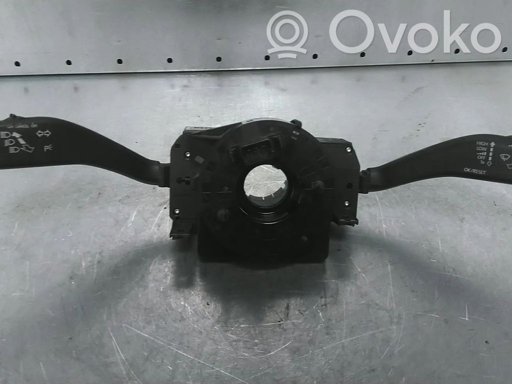 Skoda Fabia Mk2 (5J) Leva/interruttore dell’indicatore di direzione e tergicristallo