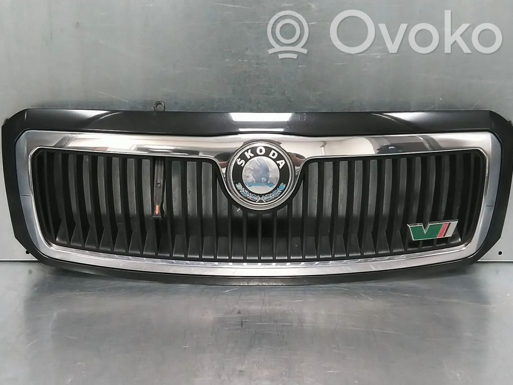Skoda Fabia Mk1 (6Y) Griglia superiore del radiatore paraurti anteriore 
