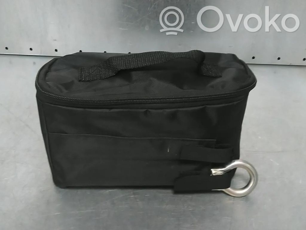 Opel Astra L Altra parte interiore