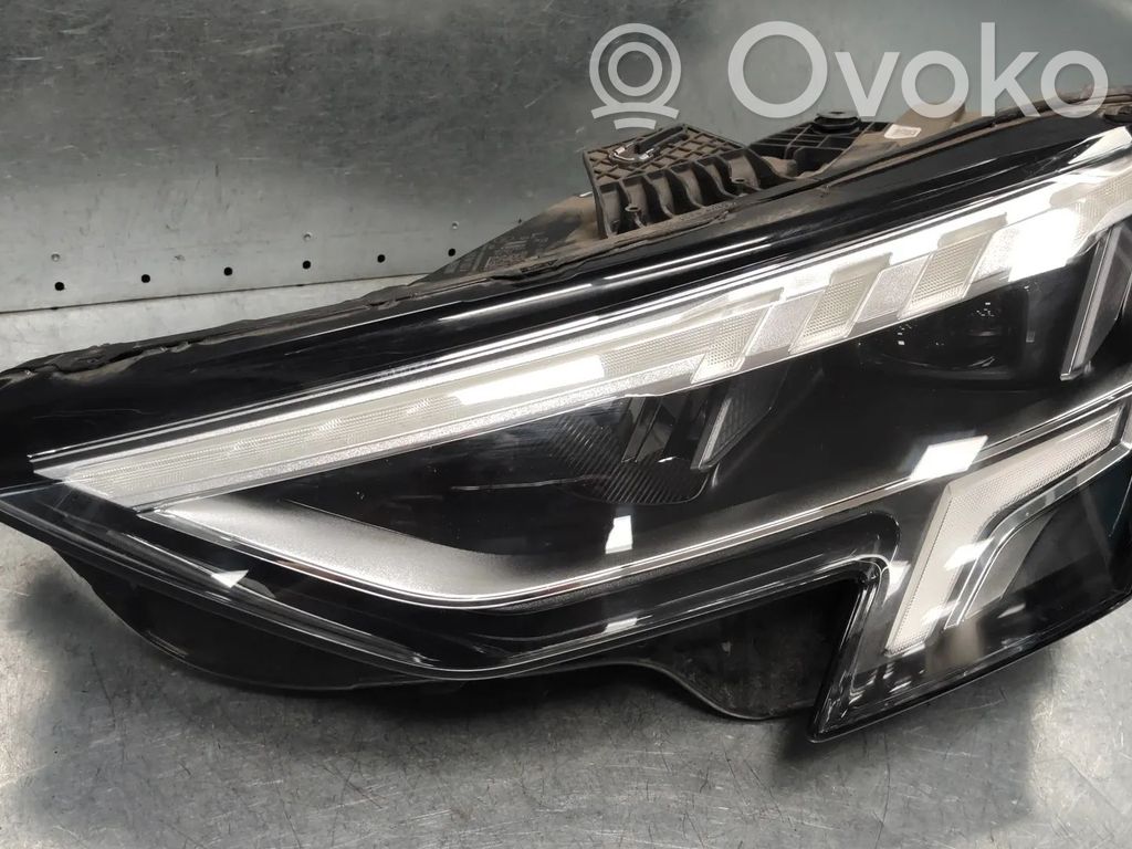 Audi A3 8Y Headlight/headlamp 