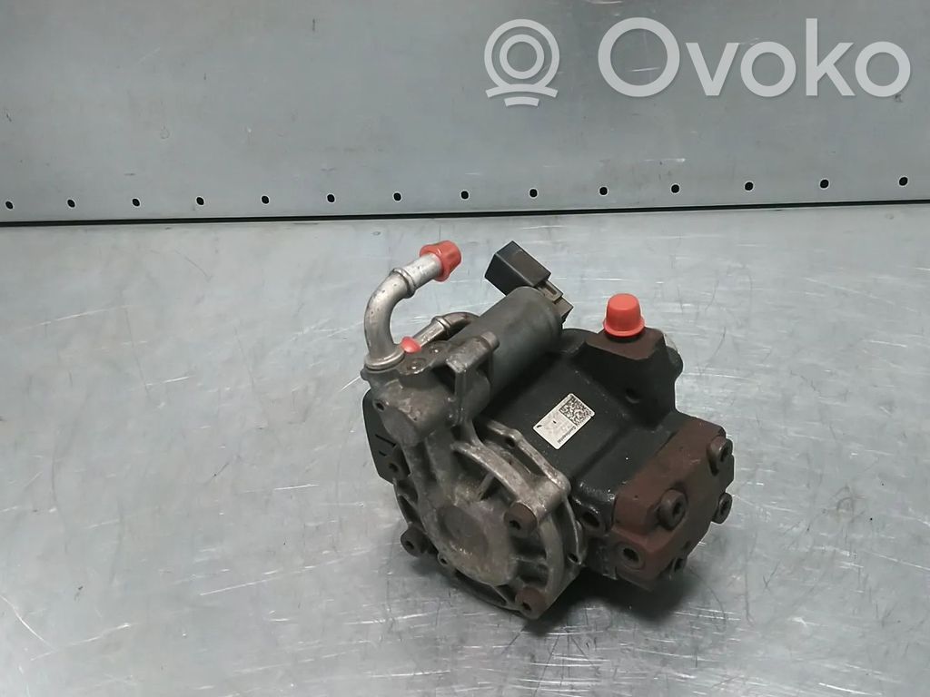 Volkswagen Golf VI Pompe d'injection de carburant à haute pression 