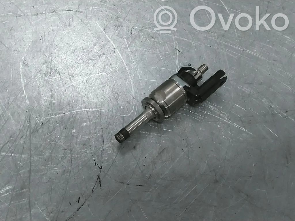Volvo V40 Polttoainesuutin 