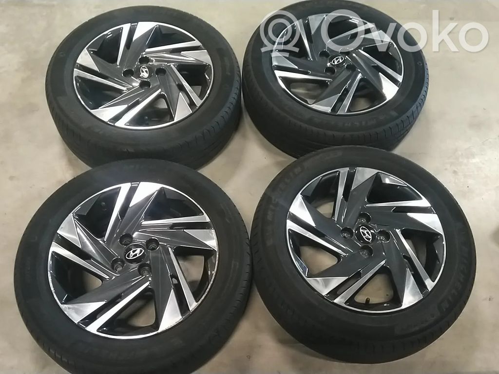 Hyundai Bayon Cerchioni in lega leggera R24