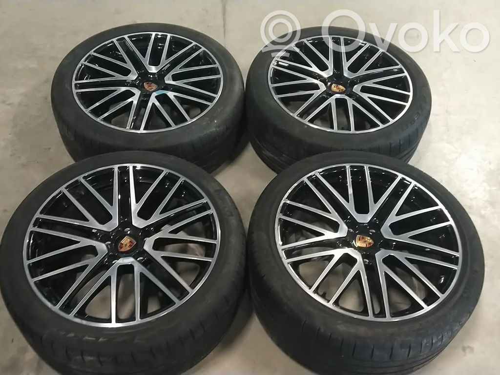 Porsche Cayenne (9Y0 9Y3) Jantă aliaj R24 