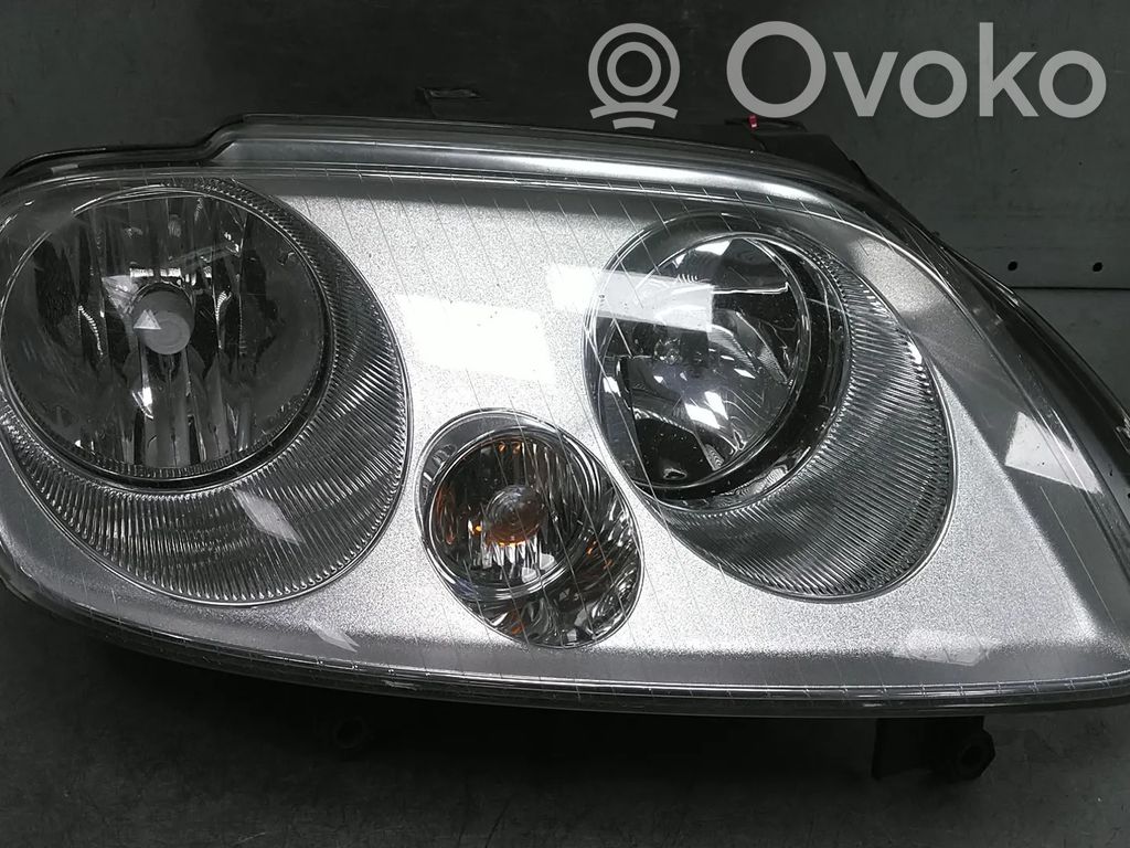 Volkswagen Caddy Etu-/Ajovalo 