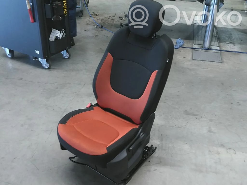 Renault Captur Sedile anteriore del conducente 