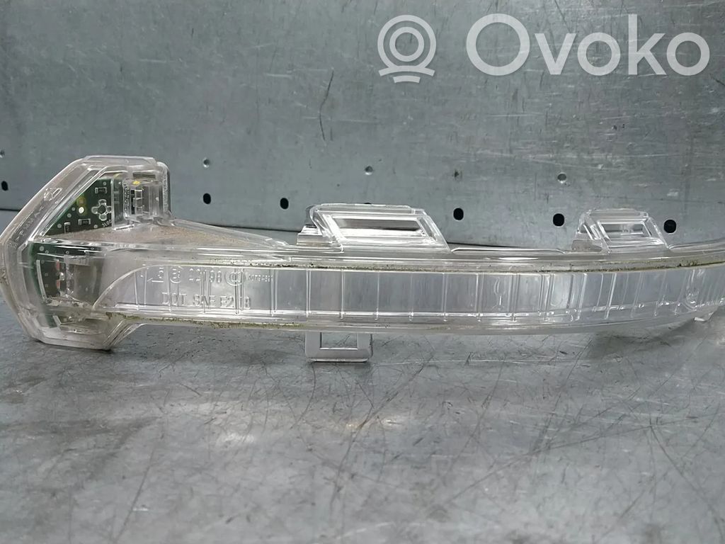 Volkswagen Taigo Repuesto del espejo lateral de la puerta delantera