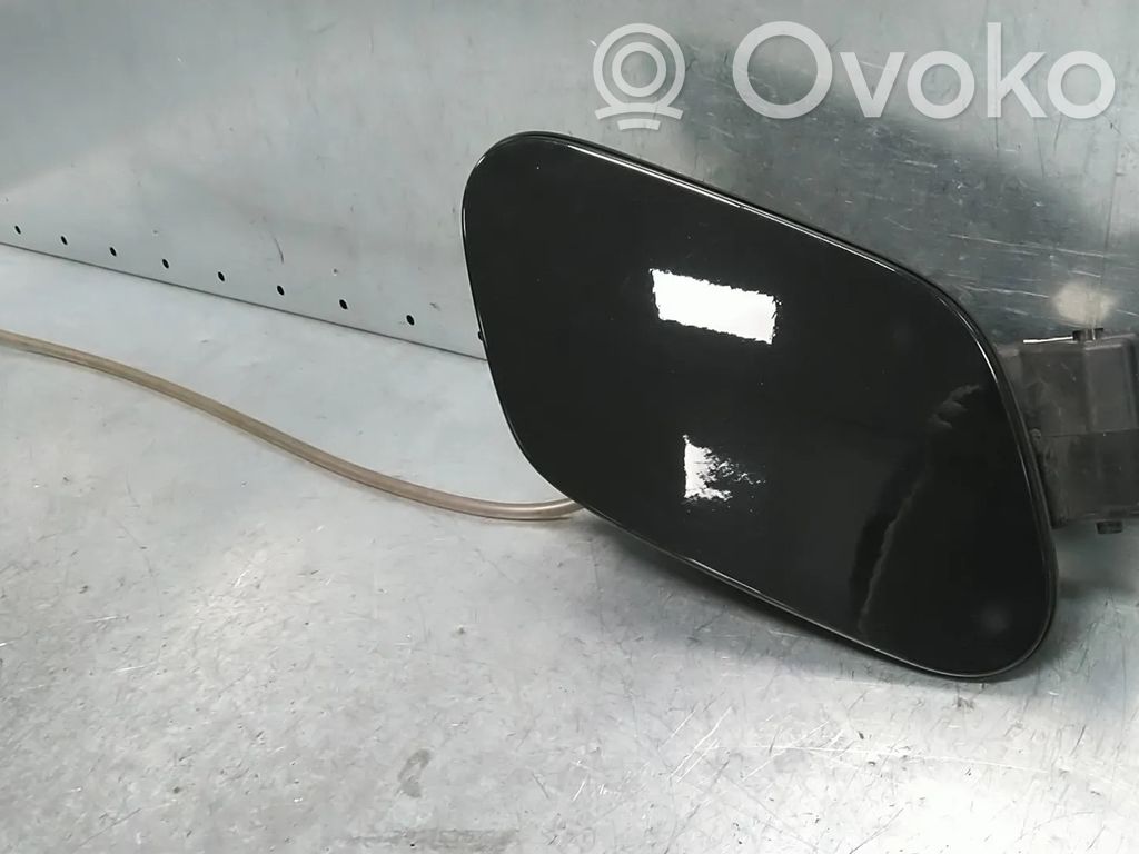 Volkswagen Golf VII Apdaila aplink degalų bako dangtelį