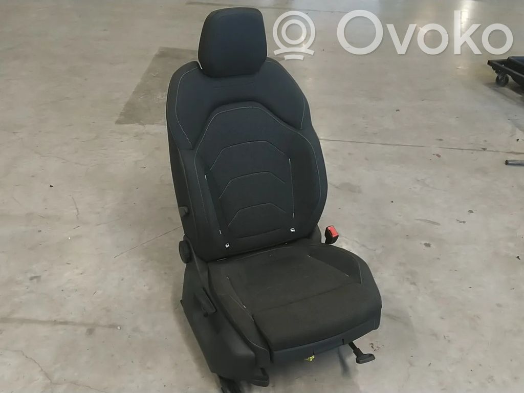 Skoda Kodiaq II Etumatkustajan istuin