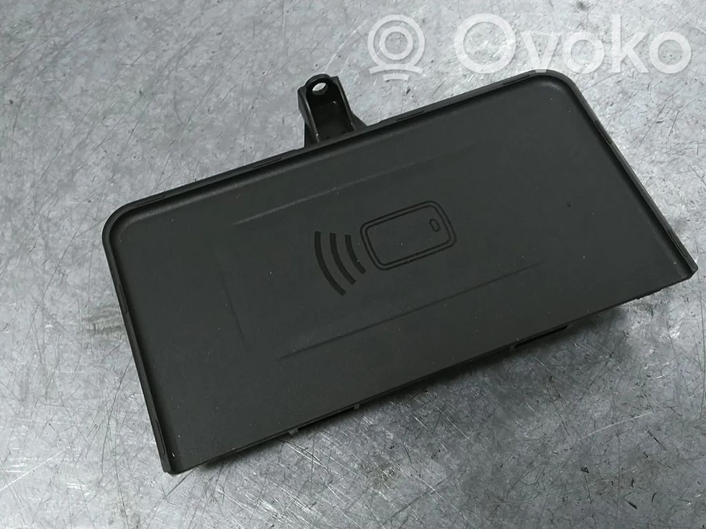 BMW 5 G30 G31 G38 Module de charge sans fil