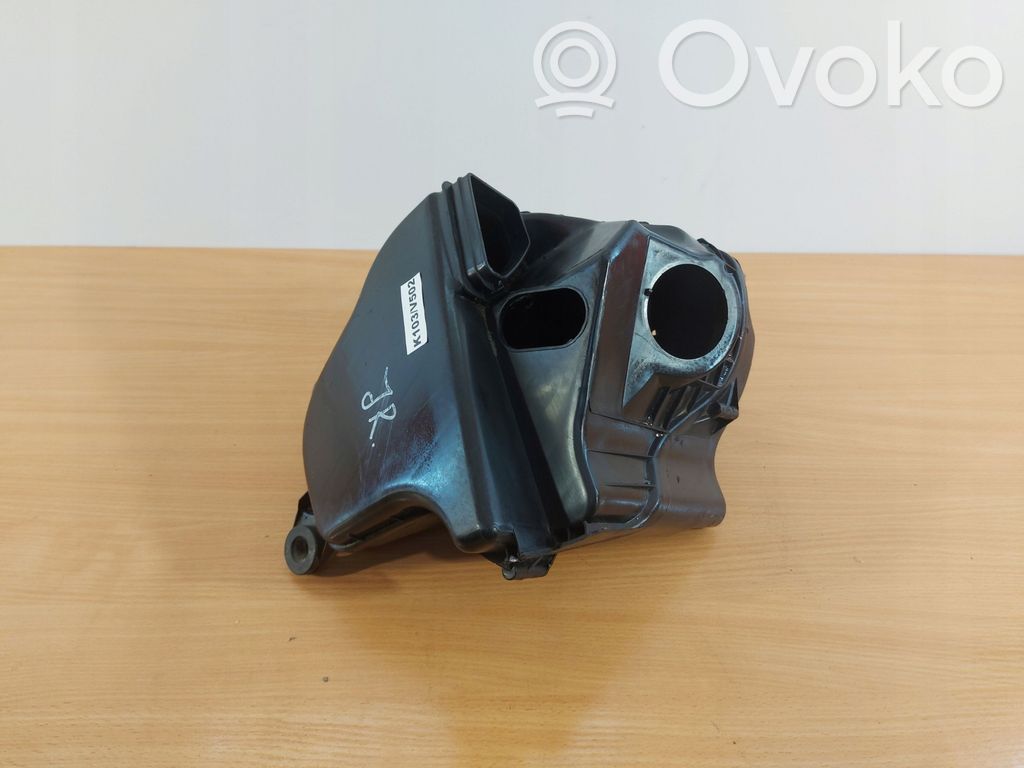 BMW 1 E81 E87 Air filter box 