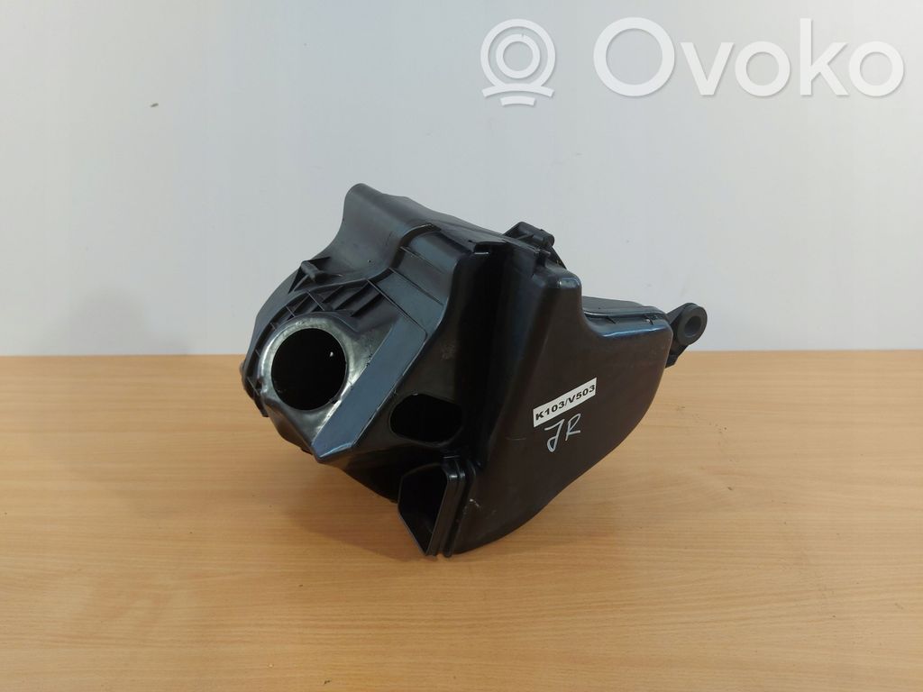 BMW 3 E90 E91 Air filter box 