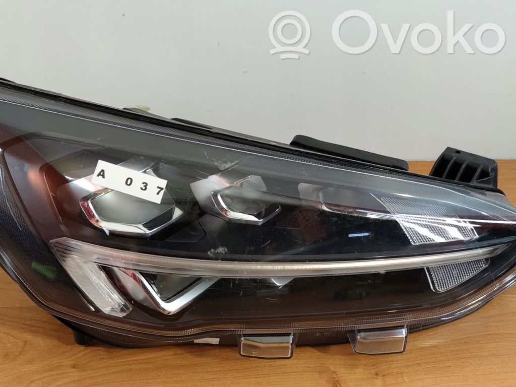 Headlight/headlamp   JX7B13E014CD