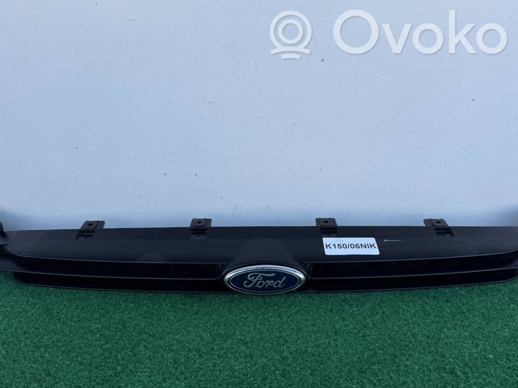 Front grill   95AB8200A