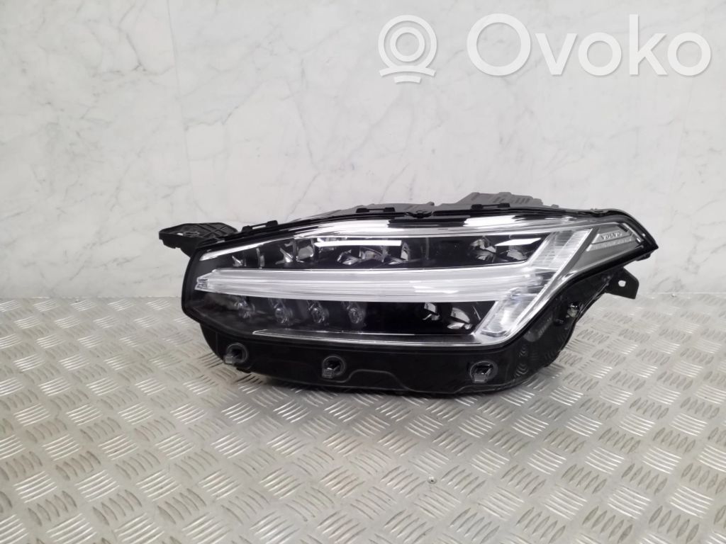 Volvo XC90 Scheinwerfer 