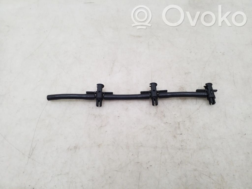 Fuel return line/hose   2136300