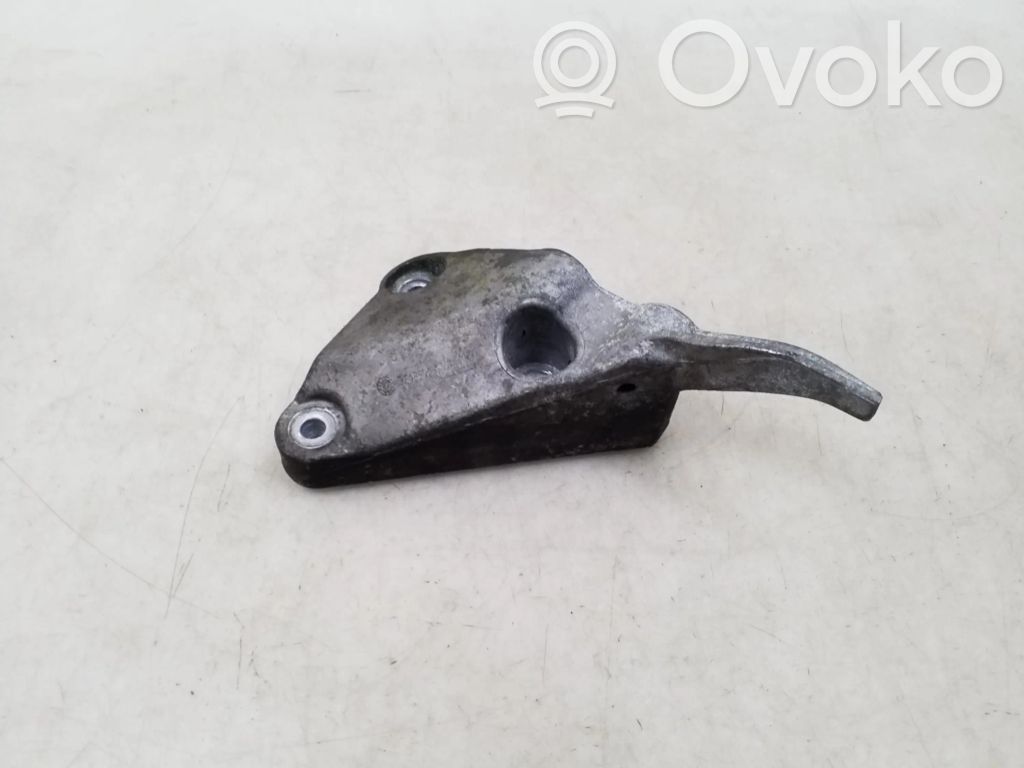 Opel Astra J Engine mounting bracket 