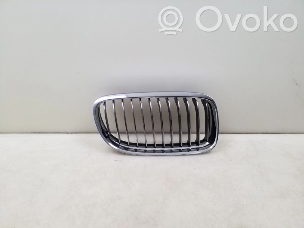 BMW 3 E90 E91 Priekšējais režģis 
