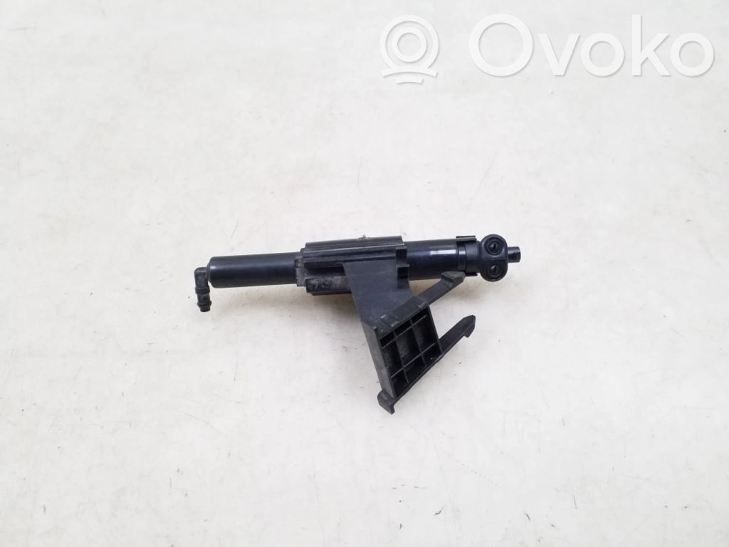 Ford Focus Headlight washer spray nozzle 