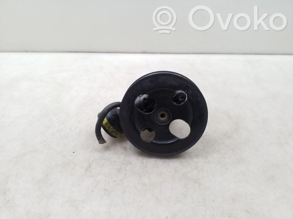 Mitsubishi Space Wagon Power steering pump 