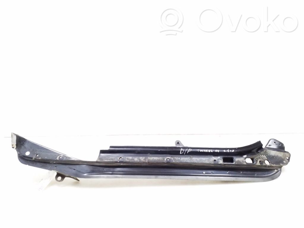 Volkswagen Touareg I Bridă fixare aripă față 