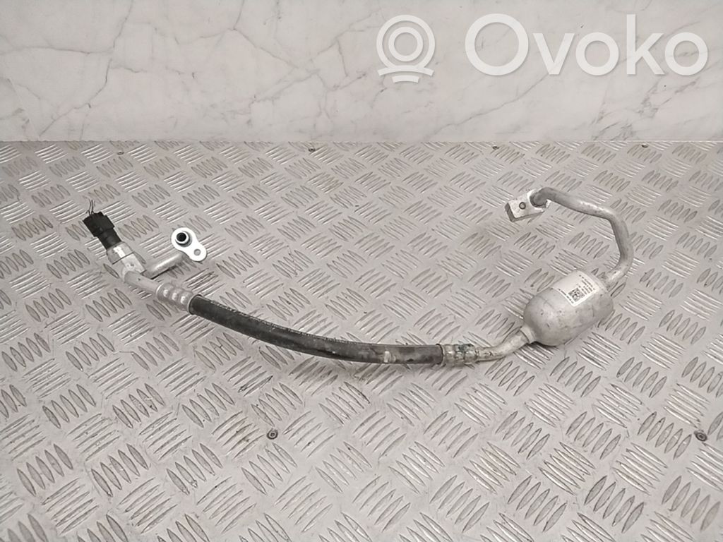 Tesla Model X Ilmastointilaitteen putki (A/C) 