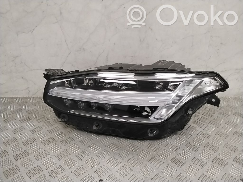 Volvo XC90 Scheinwerfer 