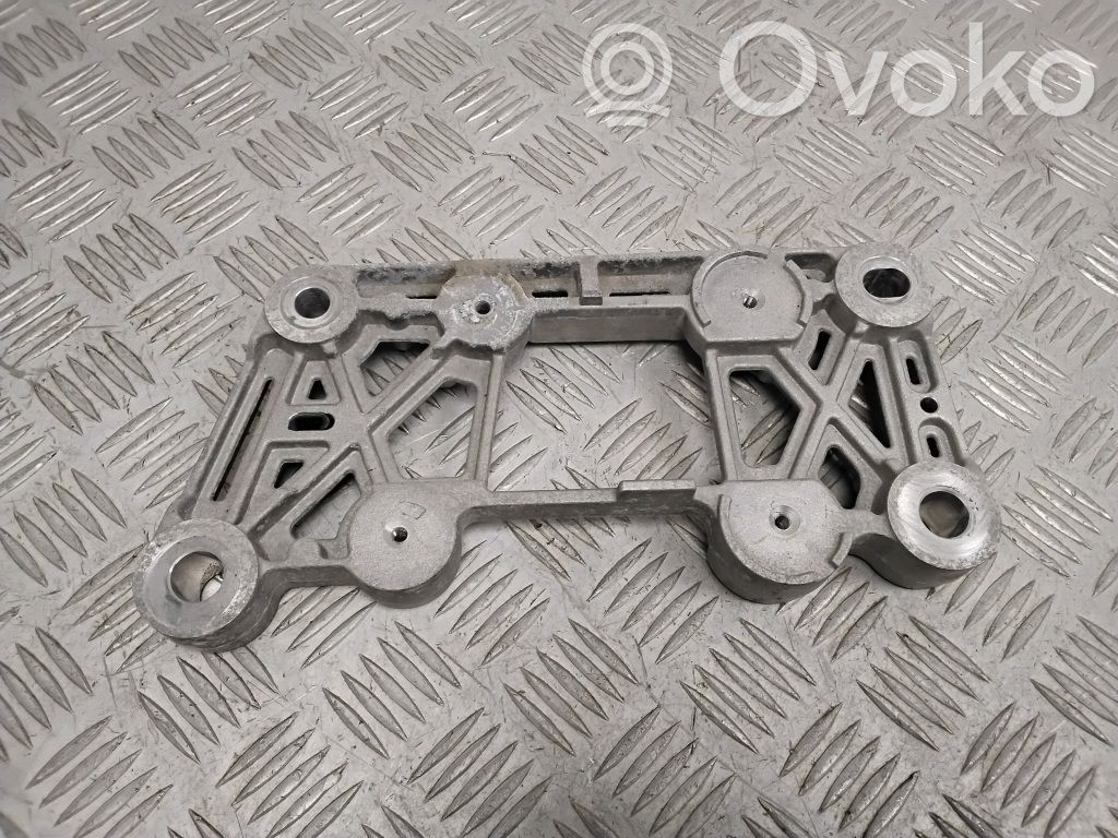 Ford Mach-E I Engine mounting bracket 