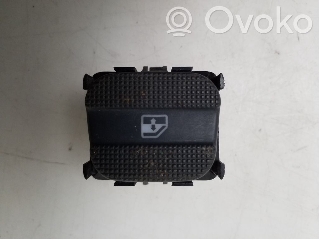 Volkswagen PASSAT B4 Interruptor del elevalunas eléctrico 