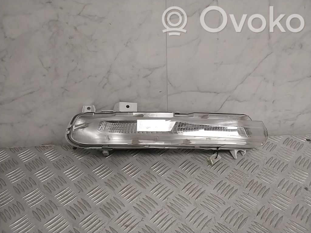 Volvo V40 Etusumuvalo 